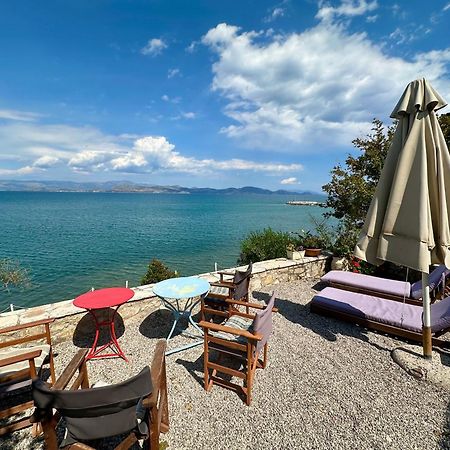 KIVERI 1876 traditional seafront cottage Esterno foto