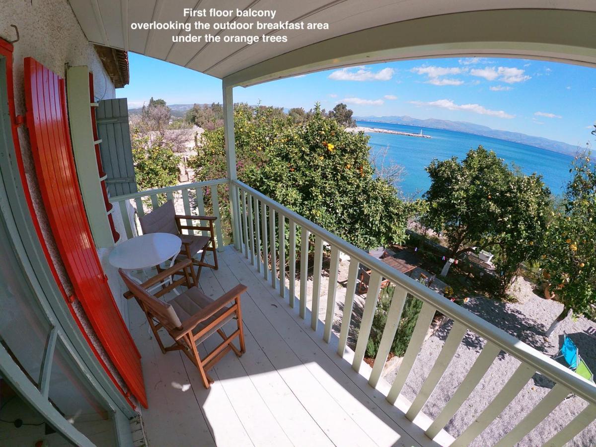 KIVERI 1876 traditional seafront cottage Esterno foto