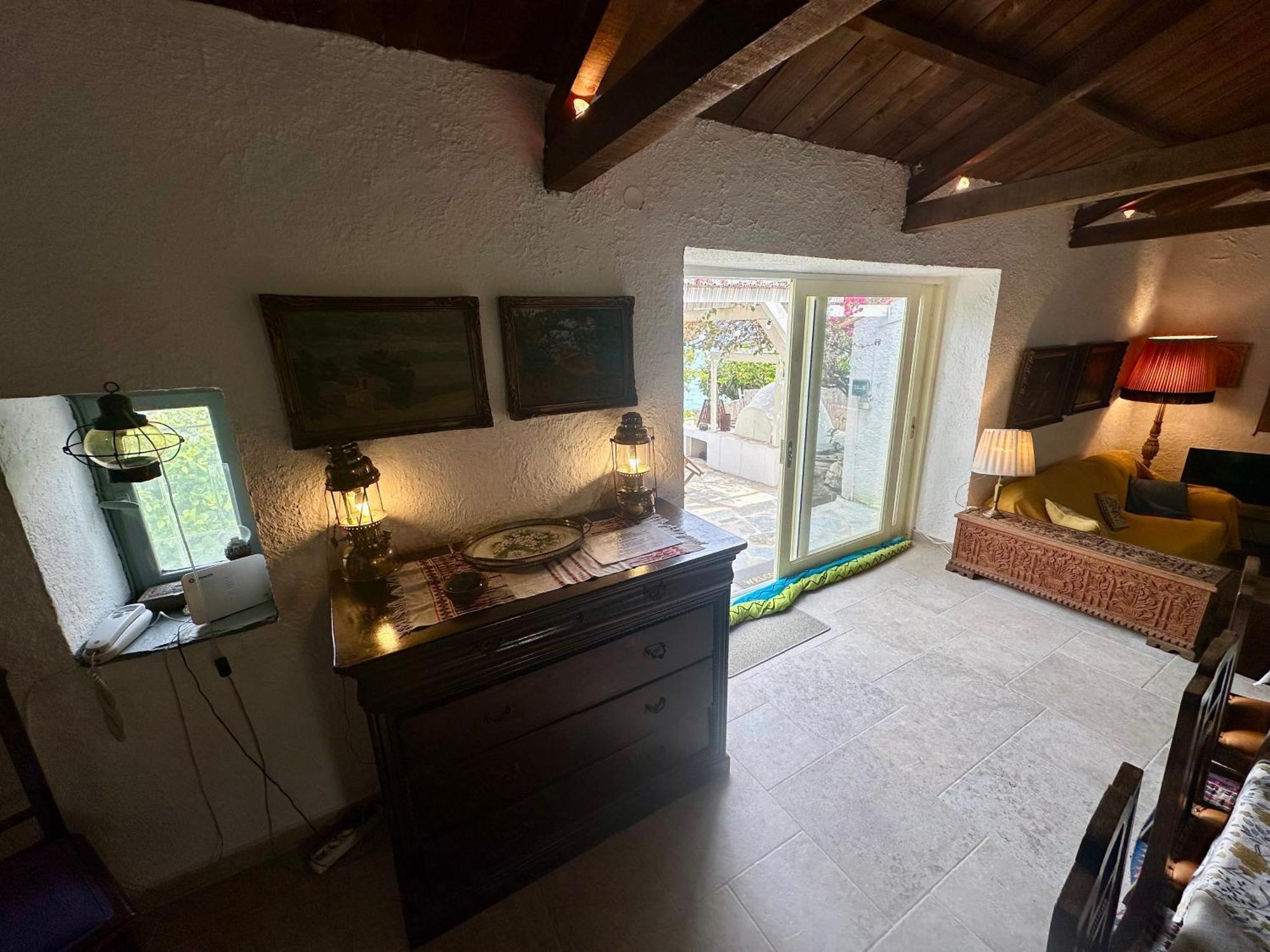 KIVERI 1876 traditional seafront cottage Esterno foto