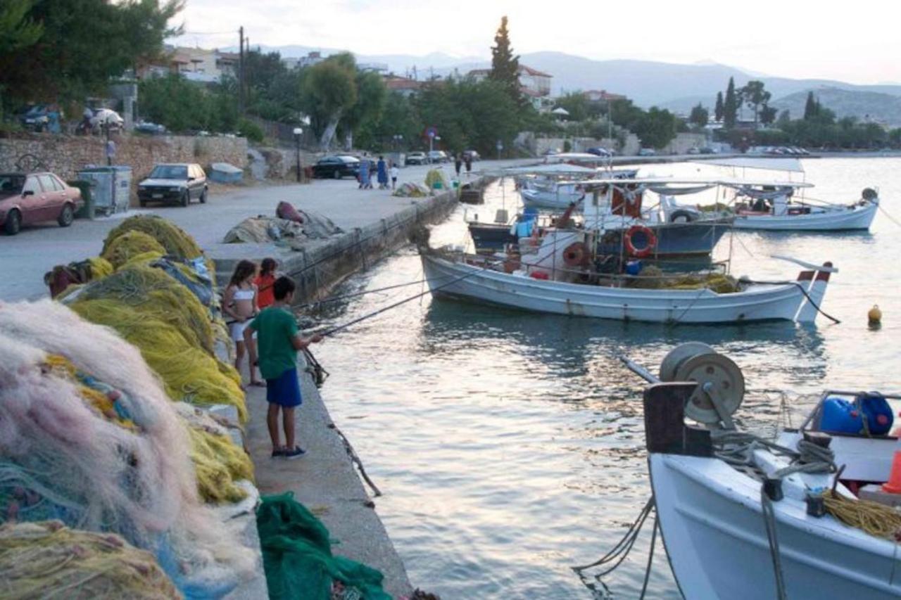 KIVERI 1876 traditional seafront cottage Esterno foto