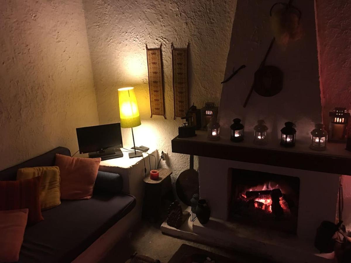 KIVERI 1876 traditional seafront cottage Esterno foto